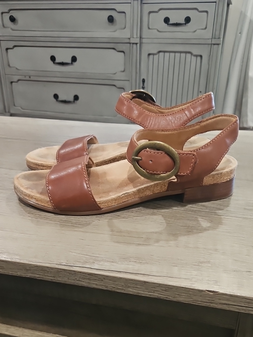 Women’s Tan Leather Ankle Strap Sandals with Buckle size 8